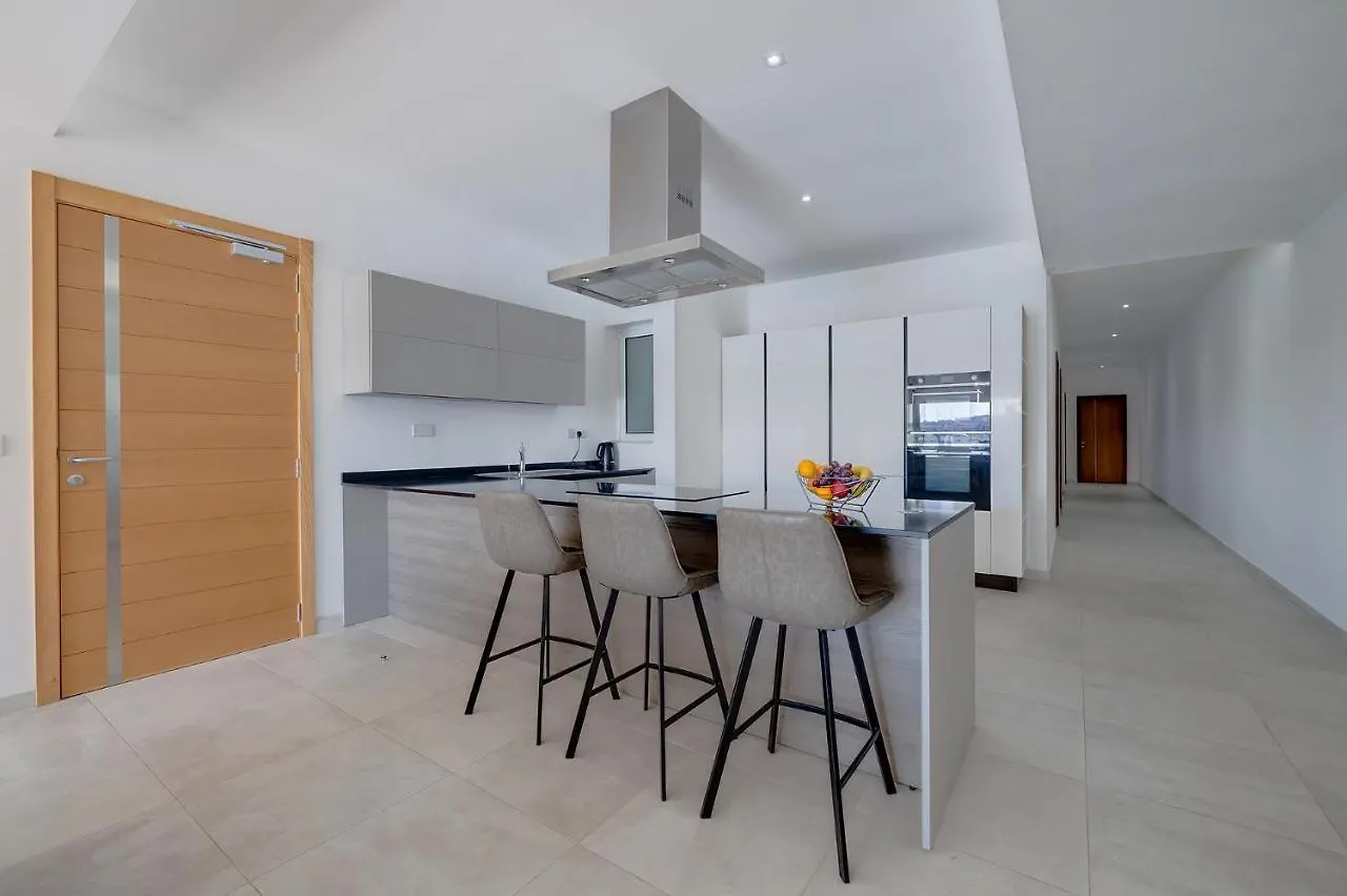Superlative Apartment With Valletta And Harbour Views Sliema 0*,  Malta