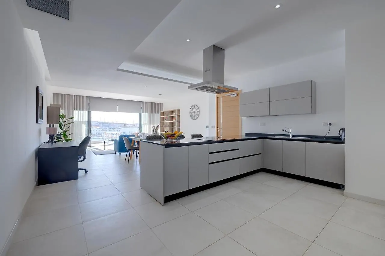Superlative Apartment With Valletta And Harbour Views Sliema Malta