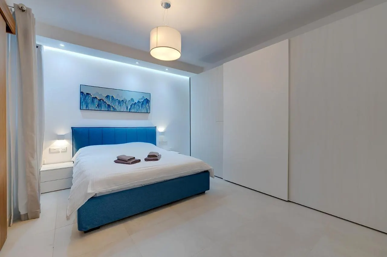 Superlative Apartment With Valletta And Harbour Views Sliema