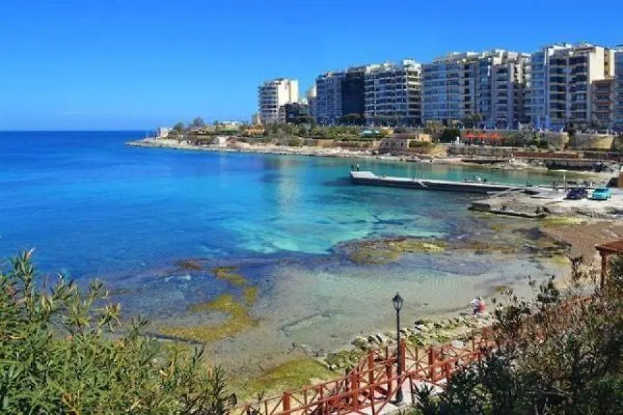 Superlative Apartment With Valletta And Harbour Views Sliema