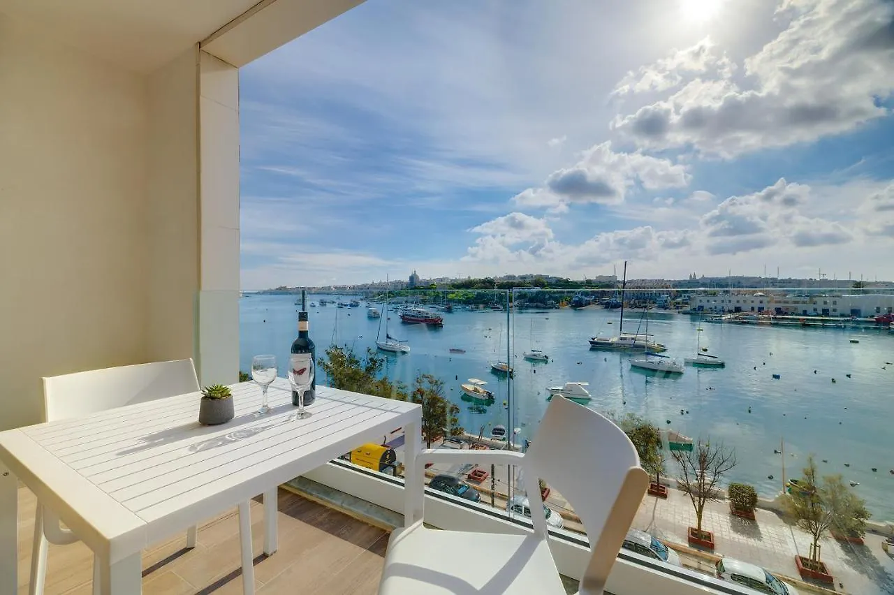 Superlative Apartment With Valletta And Harbour Views Sliema