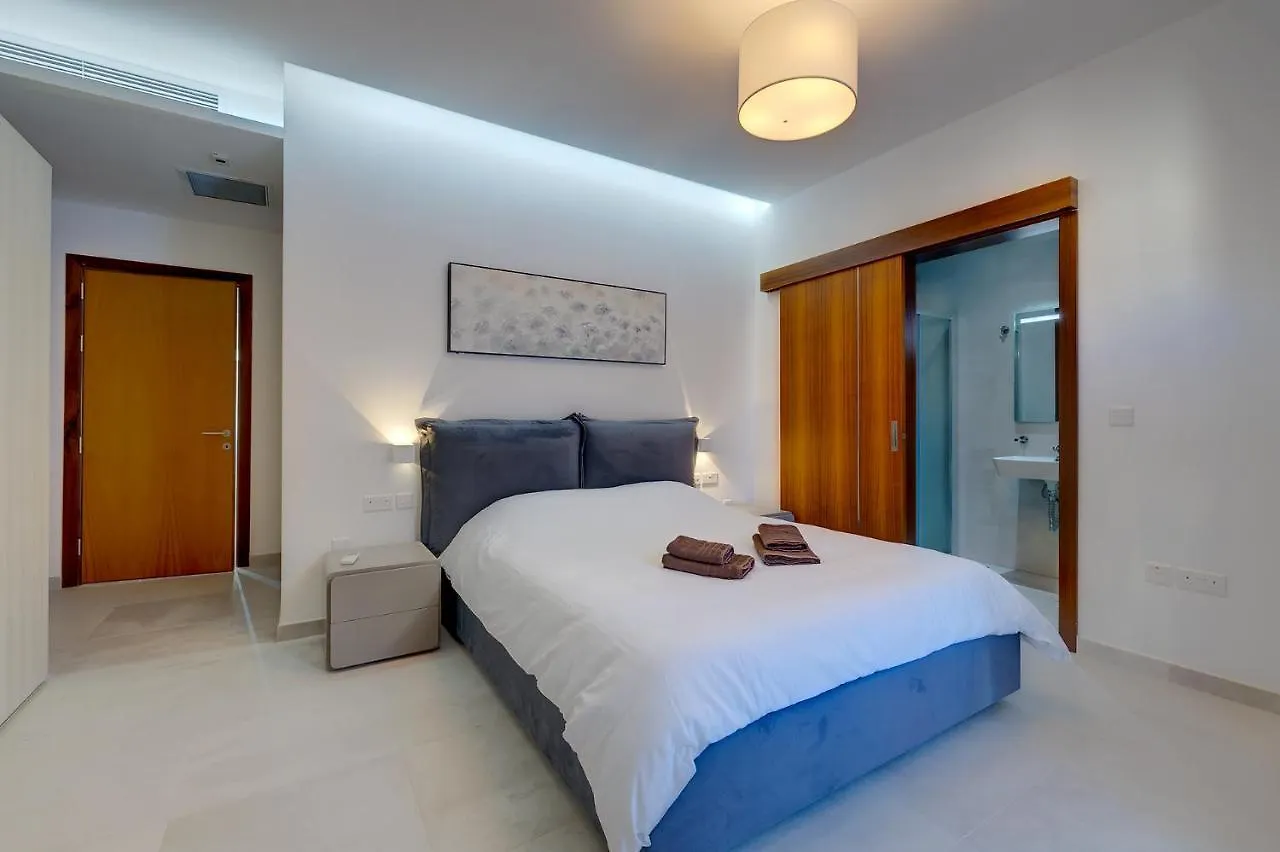 Superlative Apartment With Valletta And Harbour Views Sliema