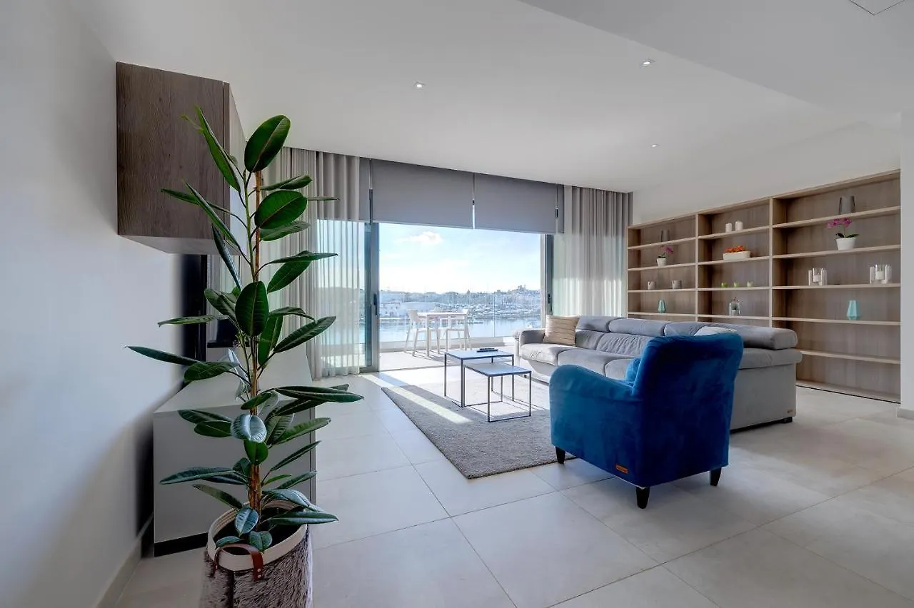 Superlative Apartment With Valletta And Harbour Views Sliema 0*,