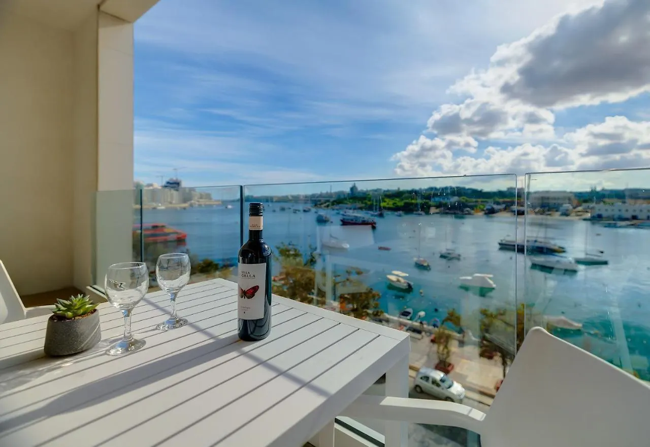 Superlative Apartment With Valletta And Harbour Views Sliema