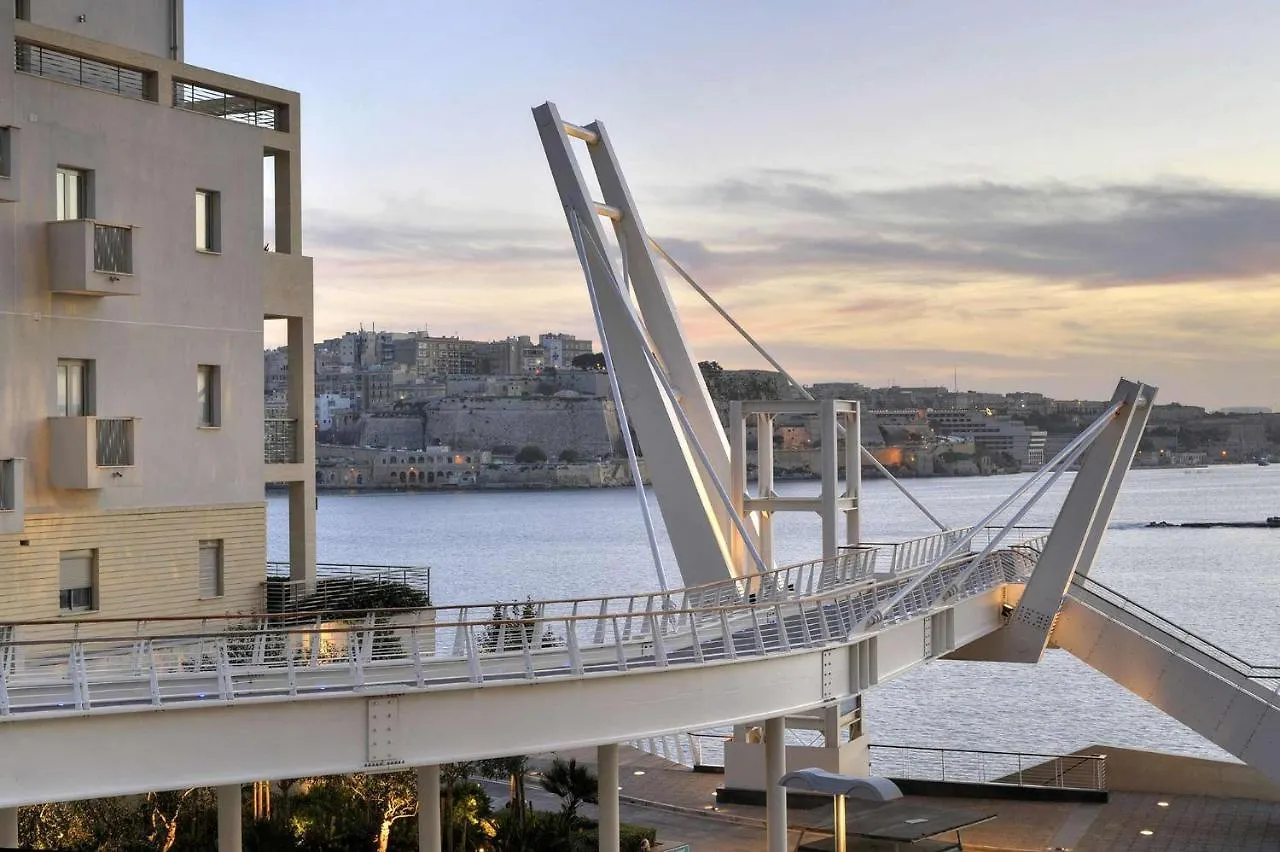 Superlative Apartment With Valletta And Harbour Views Sliema
