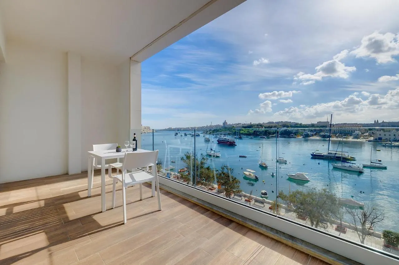 Superlative Apartment With Valletta And Harbour Views Sliema 0*,  Malta