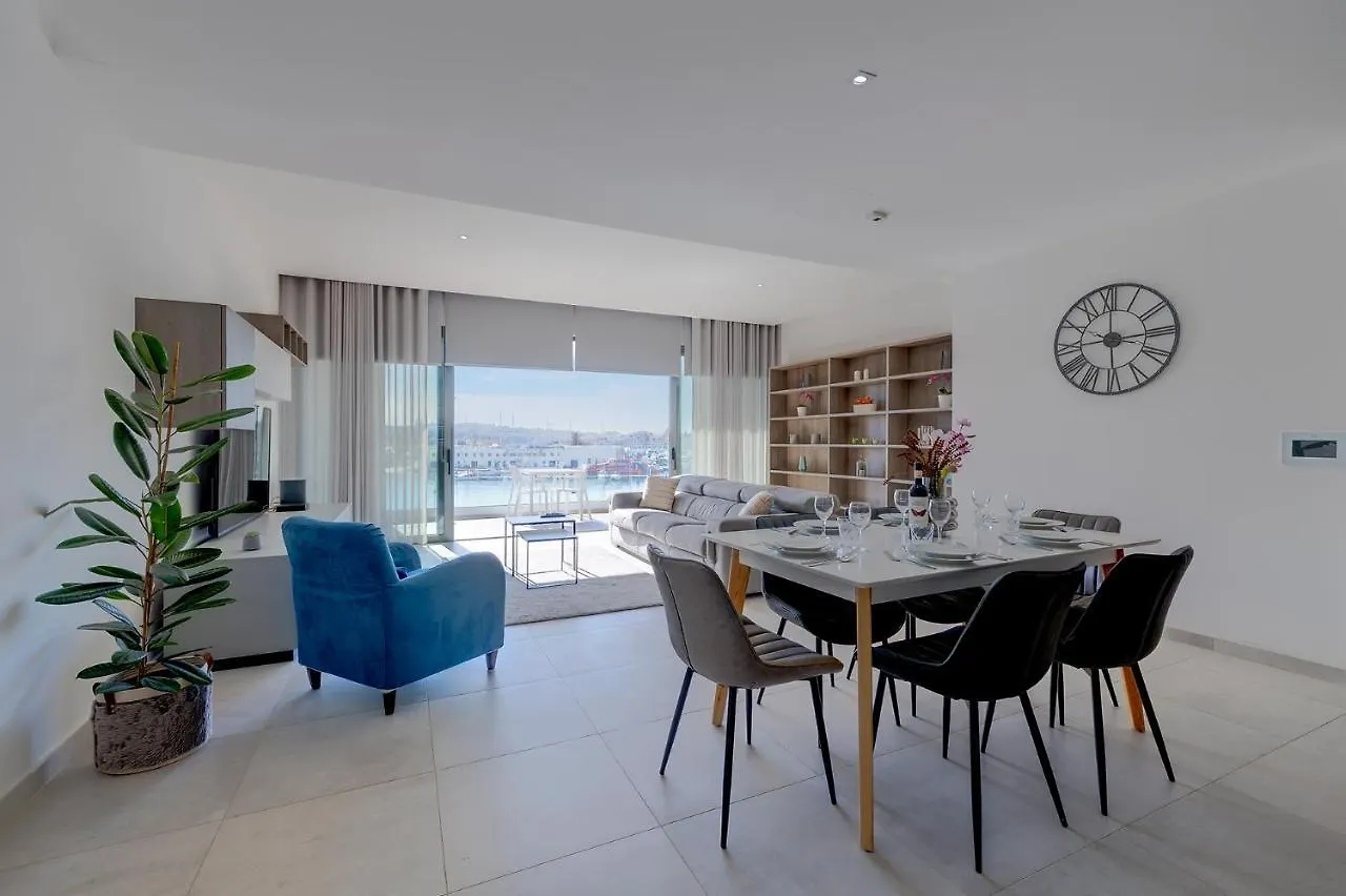 Superlative Apartment With Valletta And Harbour Views Sliema